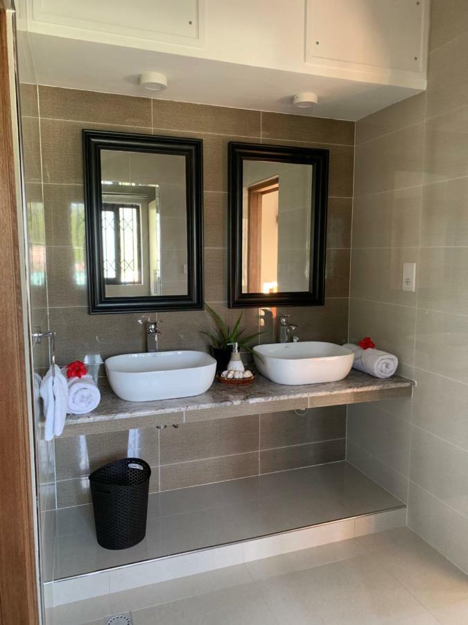 Whispering Palms Apartment Bel Ombre Luaran gambar